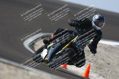 media/Nov-01-2025-TrackDaz (Sat) [[2b4d5192bc]]/C Group/1240pm (Turn 2 Outside)/